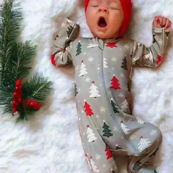 Christmas Tree Footie Sleeper Organic Cotton Size 3-6 months First Christmas - Picture 2 of 8